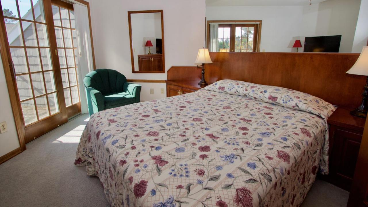 Baileys Harbor Yacht Club Resort Exteriör bild
