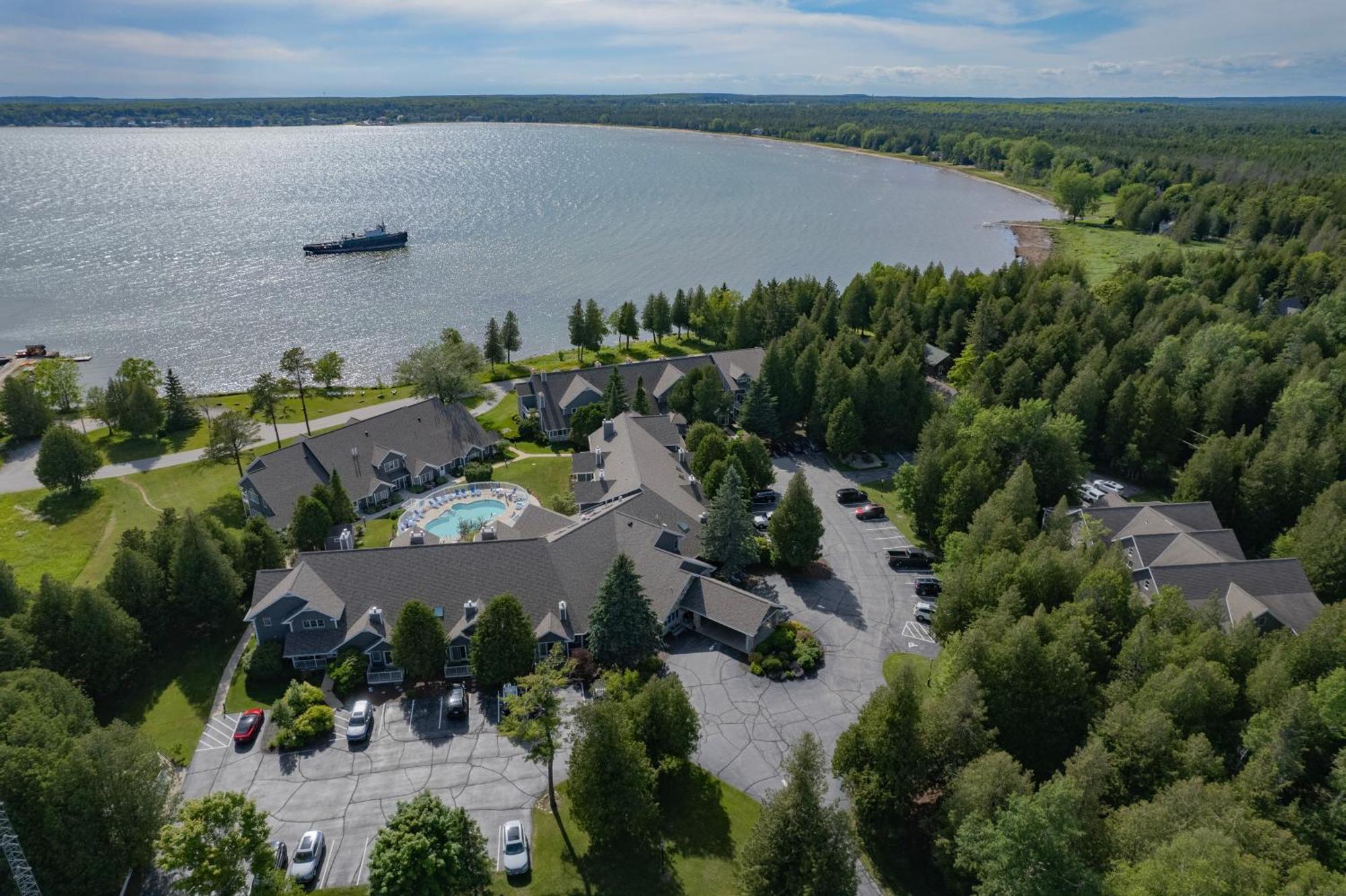 Baileys Harbor Yacht Club Resort Exteriör bild